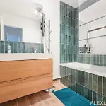 Lägenhet Charming Bright One-bedroom Flat With Private Balcony And Shared Swimming Paris