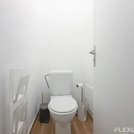 Charming Bright One-bedroom Flat With Private Balcony And Shared Swimming *